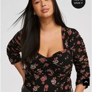 NWT Torrid Floral Ruched Top - Date Night